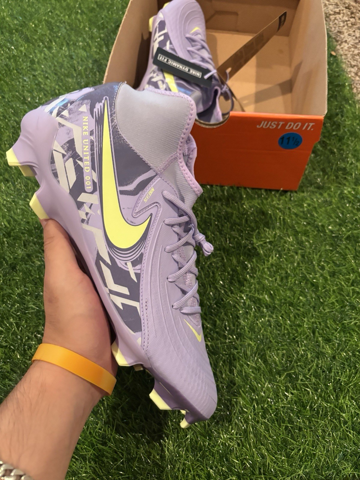 Nike Phantom Luna II Academy Purle FG/MG Soccer Cleat HF1598500 Men Size 11.5