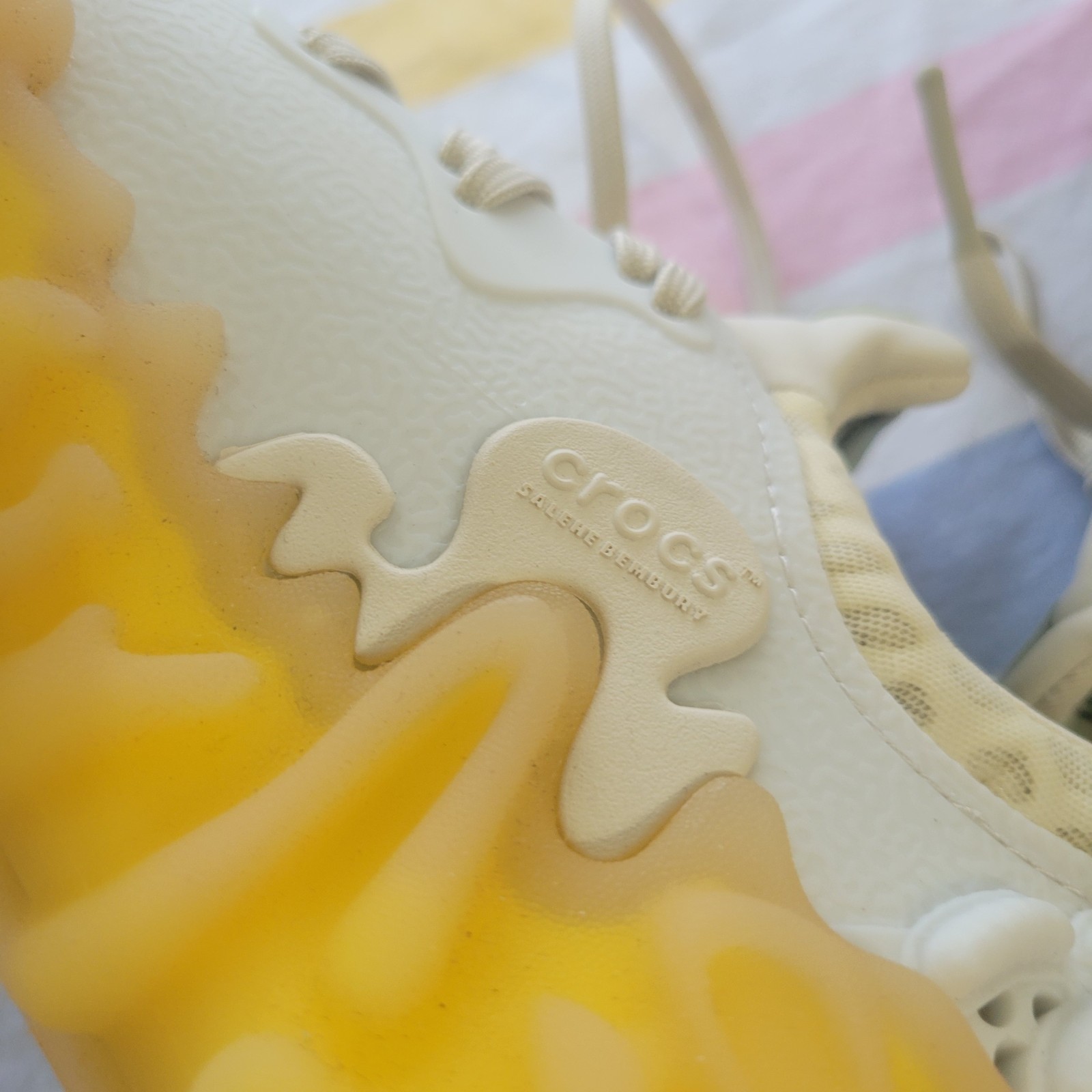 Size M4 / W6 Crocs Pollex Juniper x Salehe Bembury Tahini 100% authentic CLEAN