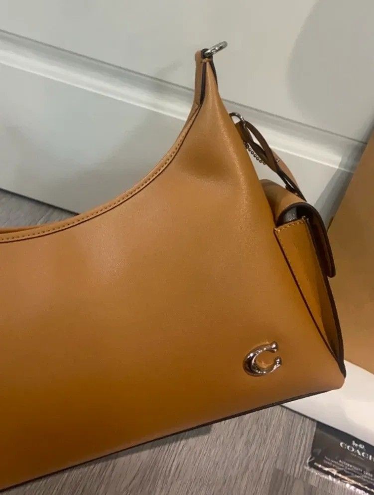 COACH Couch CAM20 Pocket Juliet Bag 30 Shoulder Bag Honey Brown