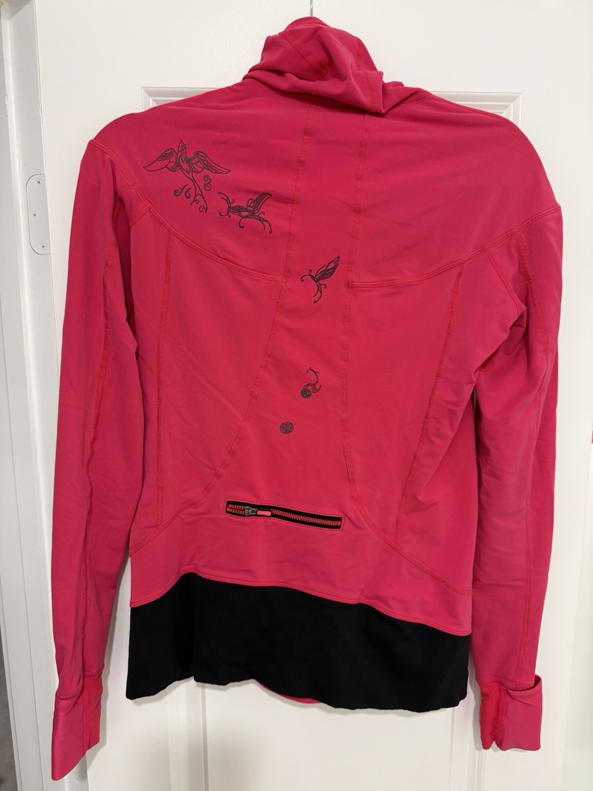 Lululemon Size 8 Pink Long Sleeve With Unique Art special edition Excellent EUC