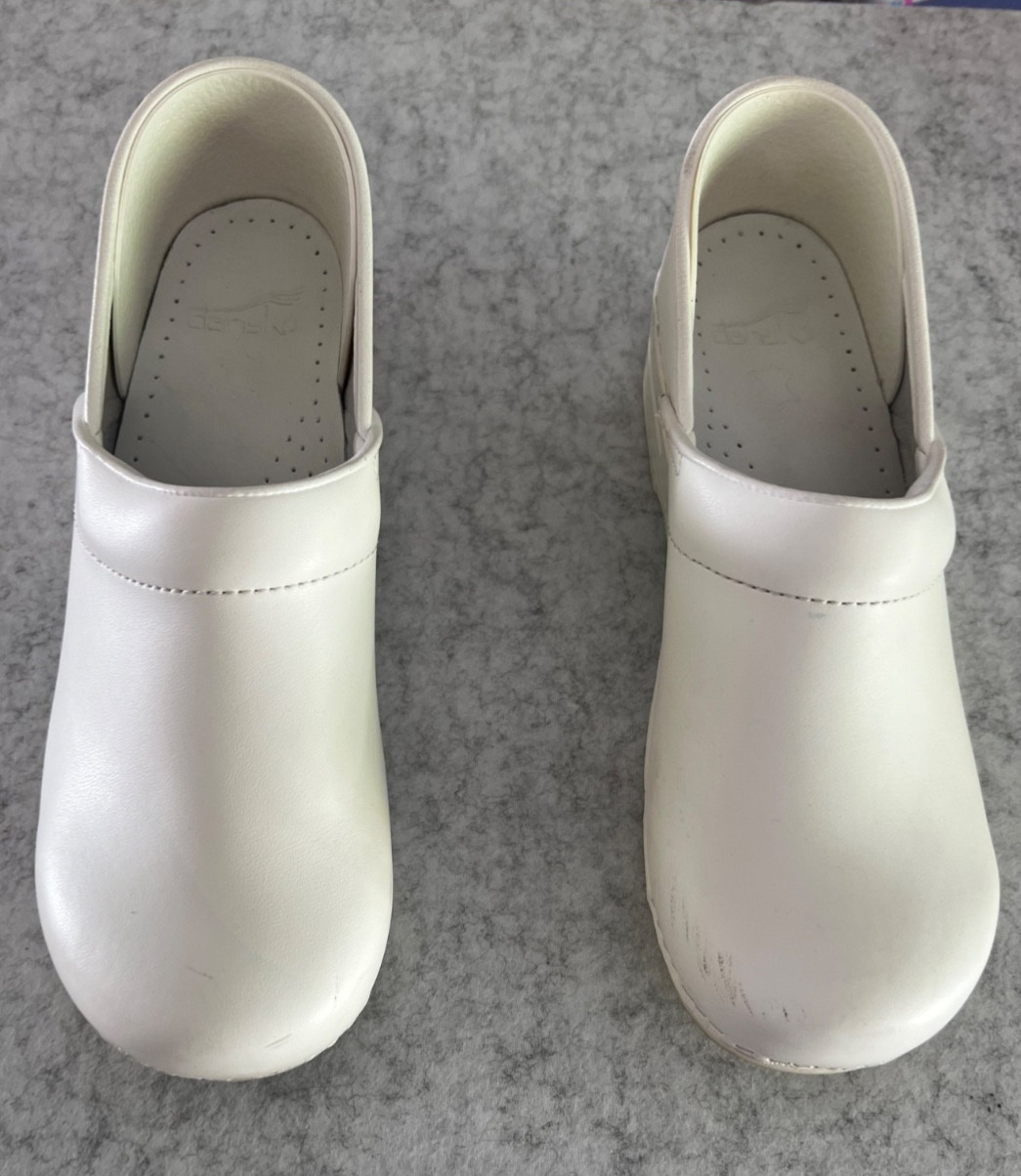 Dansko LT Pro Women’s Size 40/9-9.5 White Classic Leather Slip On Clogs Shoes