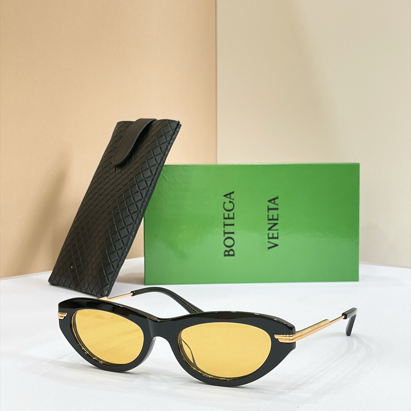 Bottega Veneta Unisex Sunglasses BV1368S 53-19-140 Black Gold Yellow Lens