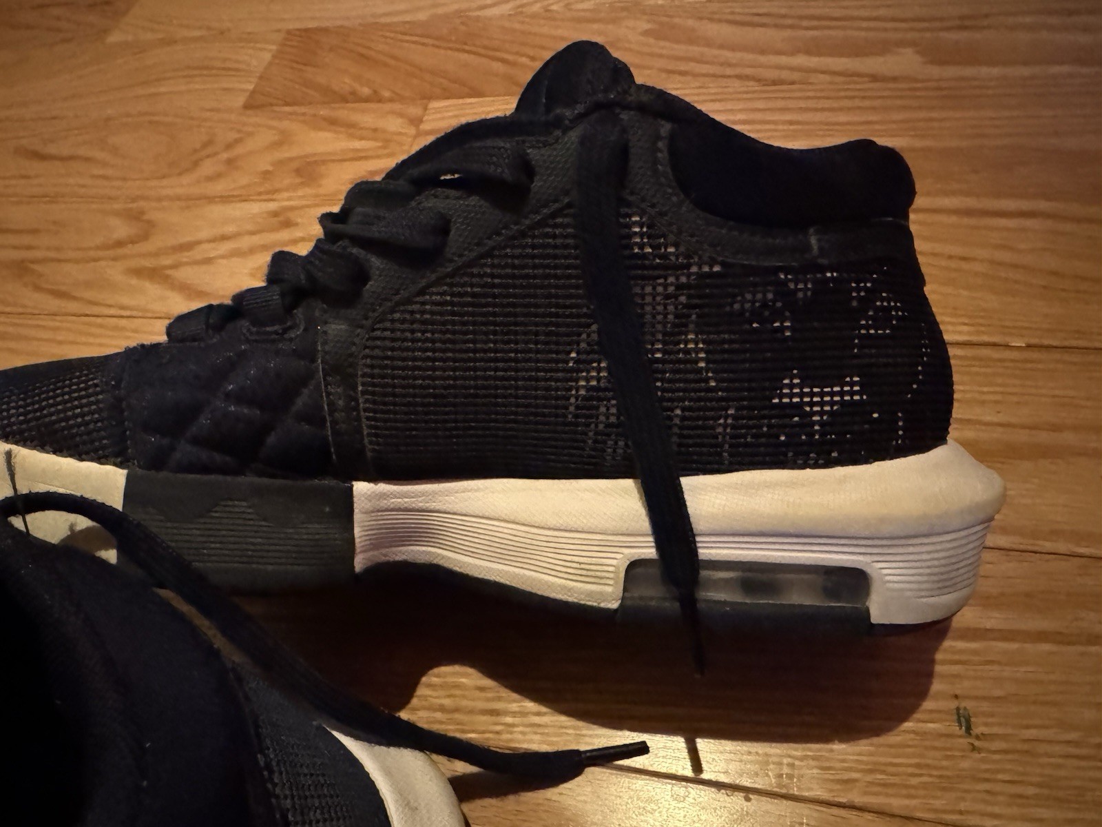 Nike Black White Mid Top Lace Up Basketball Sneakers Men
