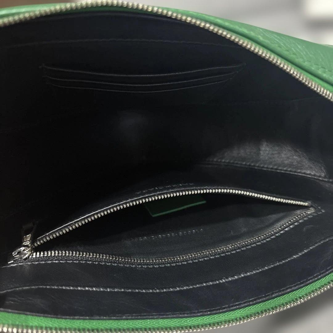 BALENCIAGA Green Leather Shoulder Bag US 8.3×8.7×1.9in Calfskin Women
