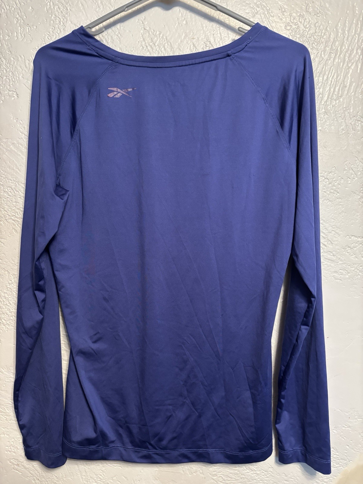 Reebok Women’s Activewear Top S Blue Solid V-Neck Long Sleeve Stretch