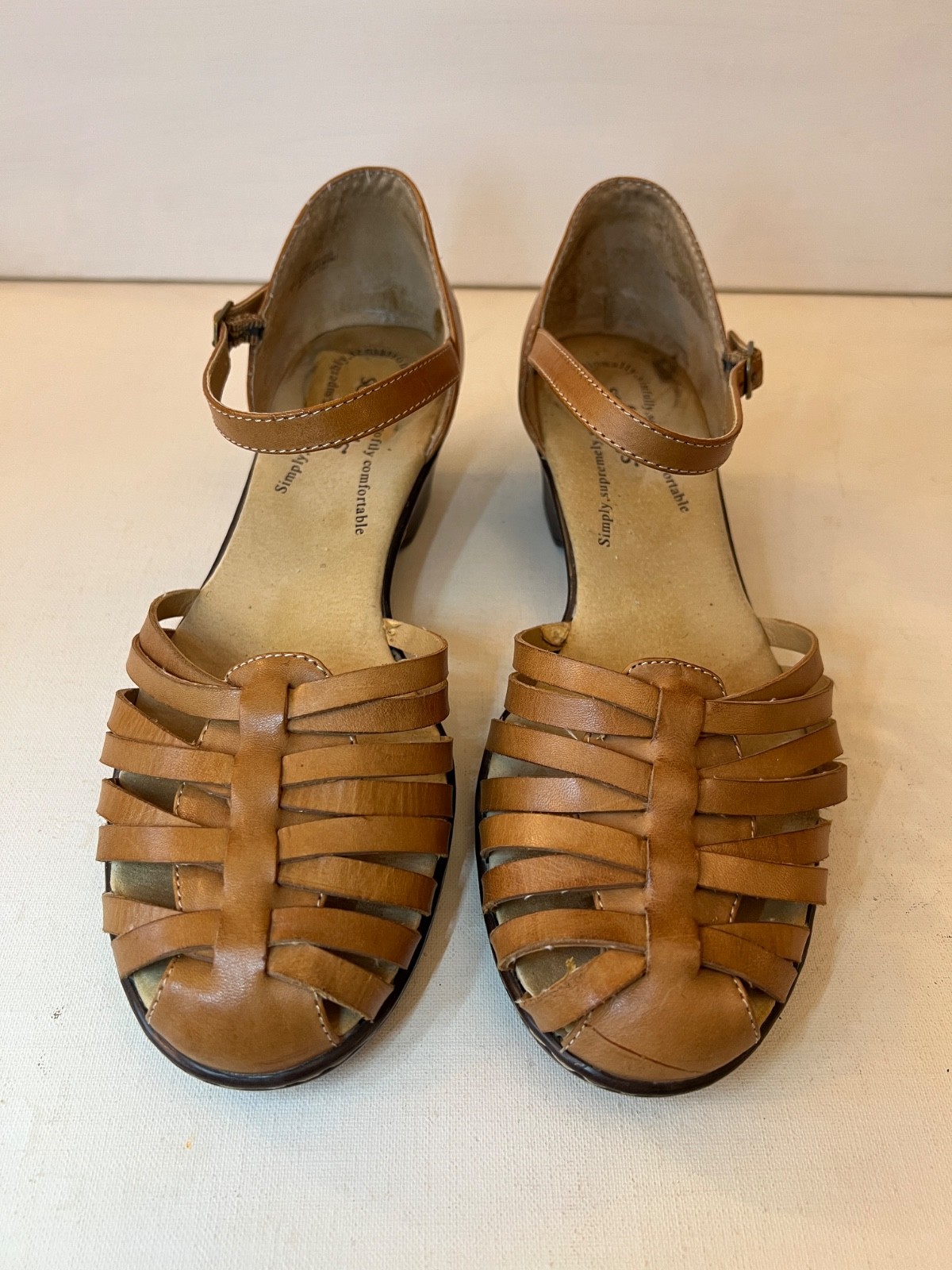 Used Women’s Softspots Size 10 Tan Leather Tatianna Huarache Sandals Memory Foam