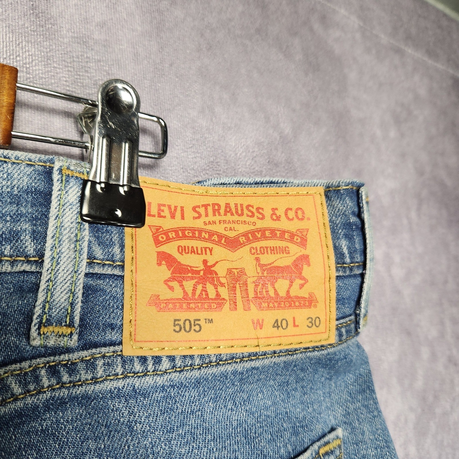 Levis 505 Regular Fit Straight Leg Jeans Mens 40×30 Medium Wash Blue Denim