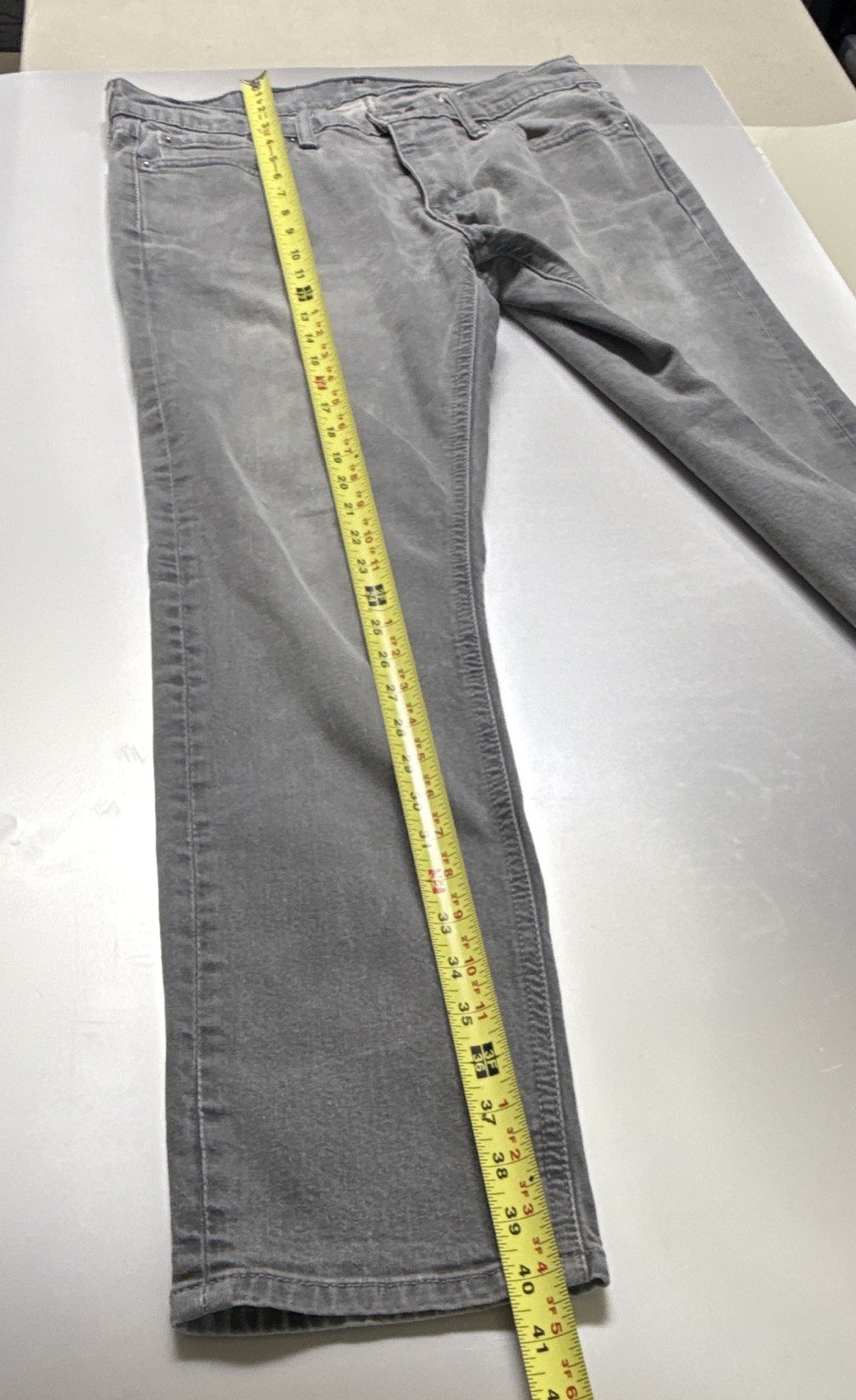 Levi’s Men’s Gray Denim Jeans Athletic Fit Straight Leg Mid Rise Cotton