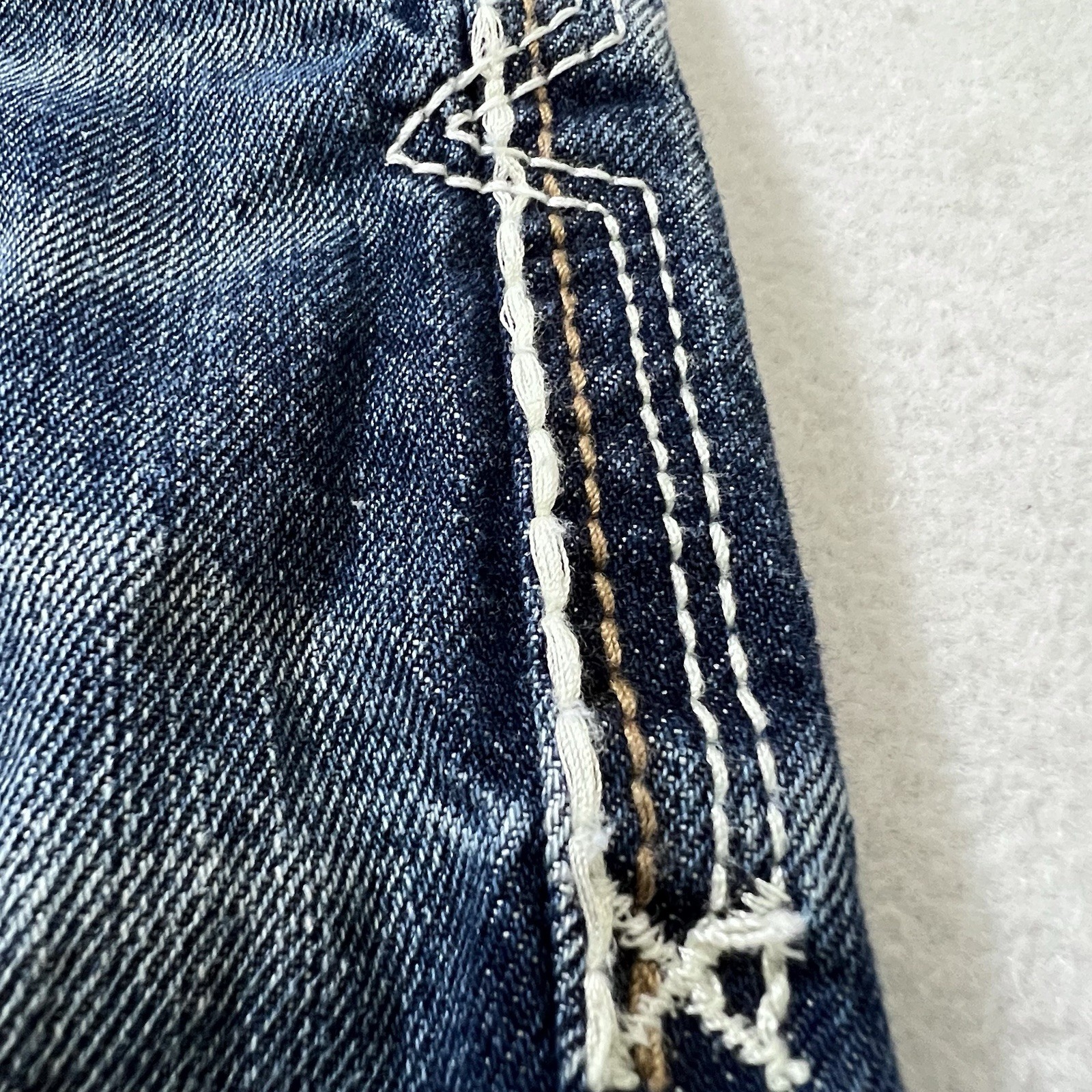 Ariat M4 COLTRANE Relaxed Bootcut Men’s Jeans Size 38×30 Blue Denim Medium Wash