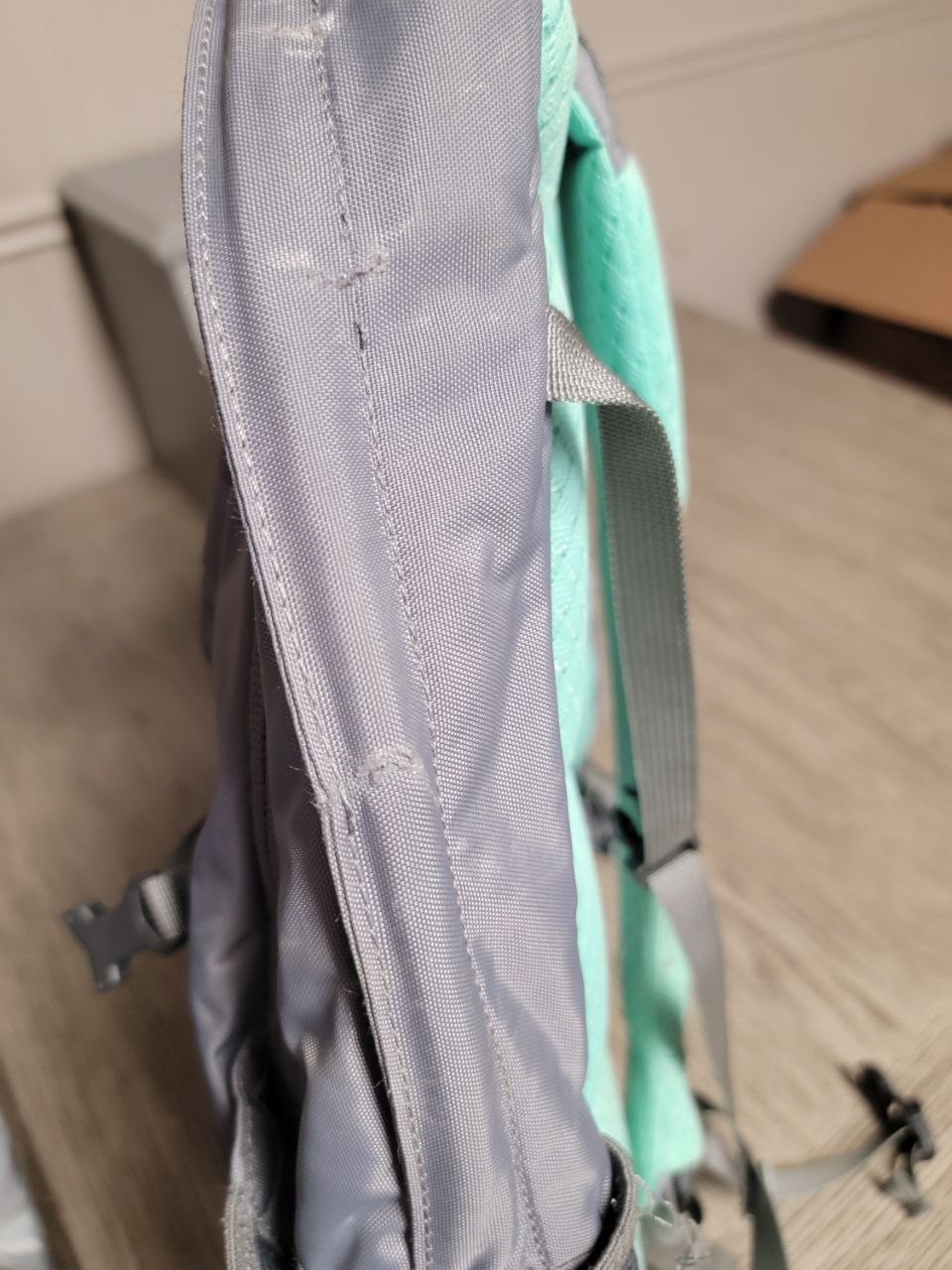 The North Face Recon Backpack School Work Hiking Padded Gray And Teal