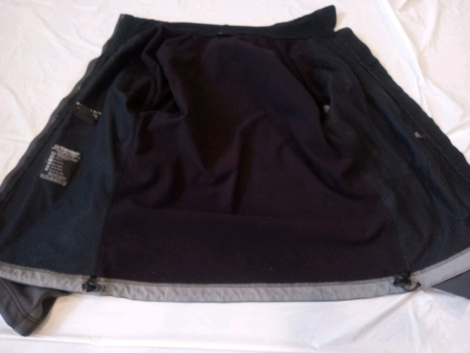 Vintage Mountain Hardwear Conduit Softshell Jacket sz M Women’s Gray Packable
