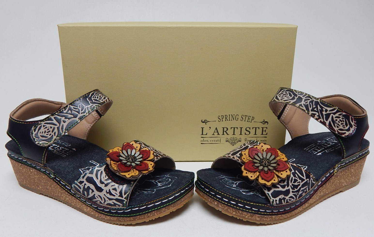 L’Artiste by Spring Step Cuteness Size EU 35 (US 5) Wedge Sandals Black Floral