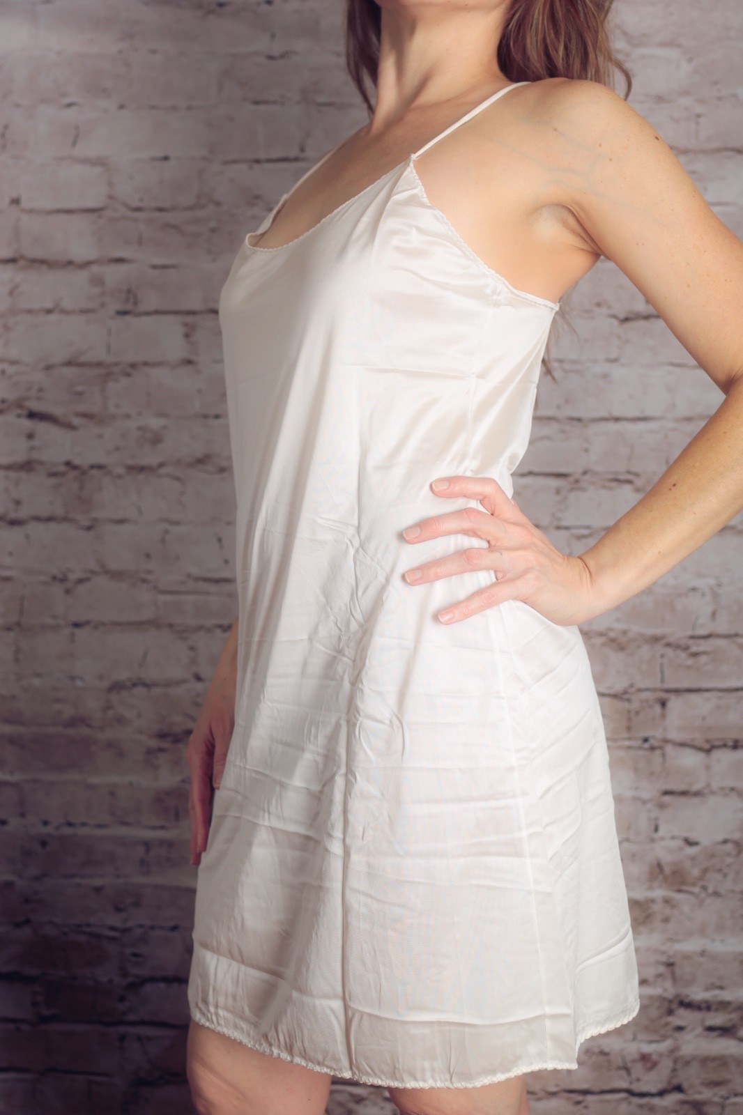 Vanity Fair Vintage 90s Glam Soft Silky Satin Full Slip Nightgown 36 Med Ivory