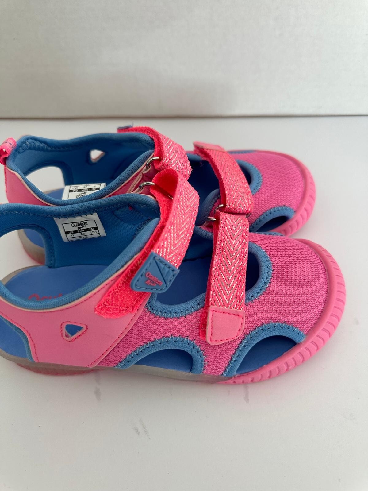 OshKosh B’Gosh Zap-G Toddler Girls Size 11 Pink/Blue Fisherman Sandals
