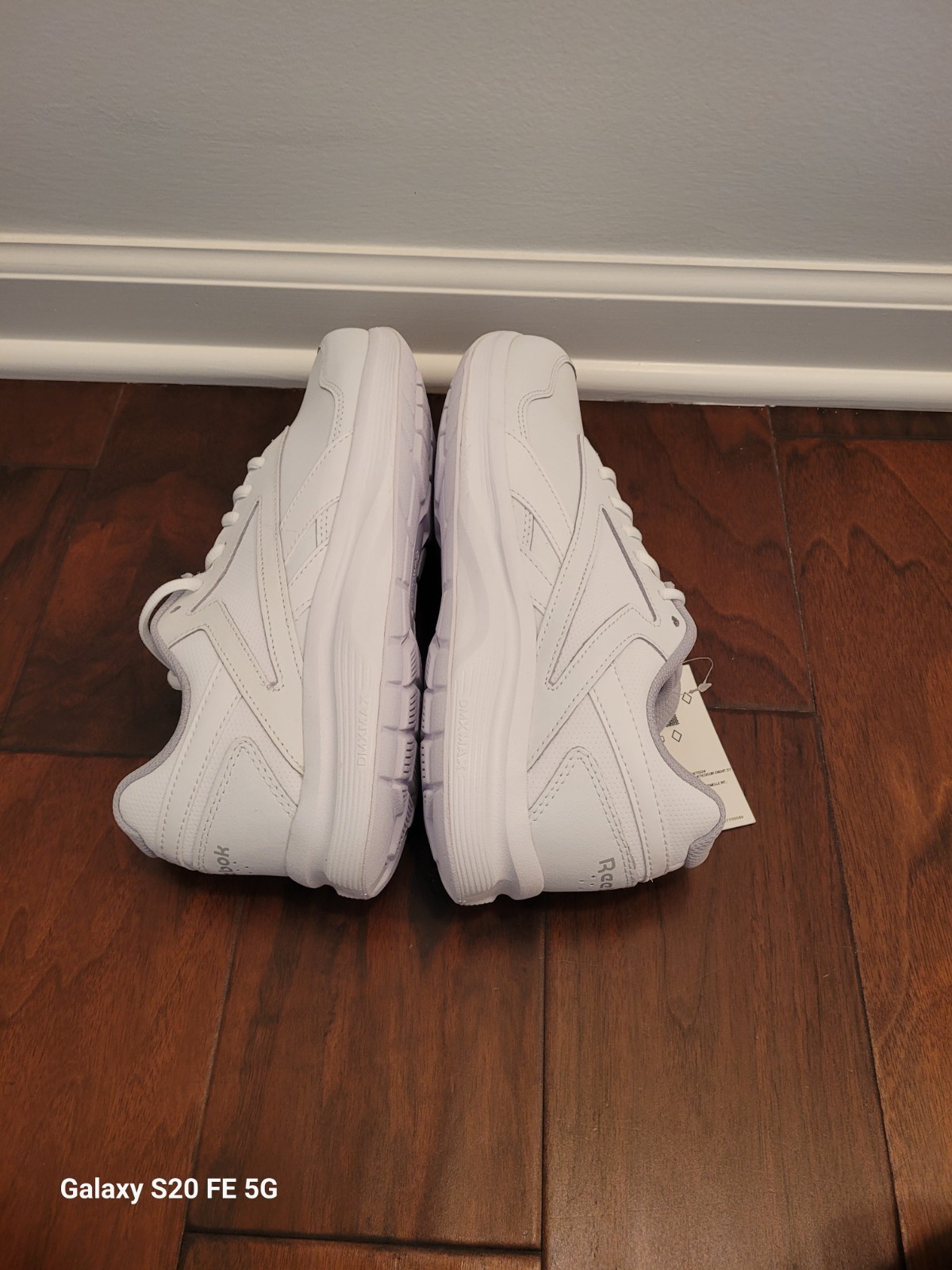 NEW Reebok Walk Ultra 7 DMX MAX D Women’s Size 10 White Lifestyle Sneakers Shoes