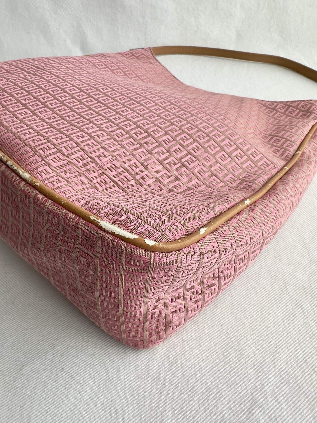 ✨Authentic FENDI FF Zucchino Canvas Shoulder Bag Pink