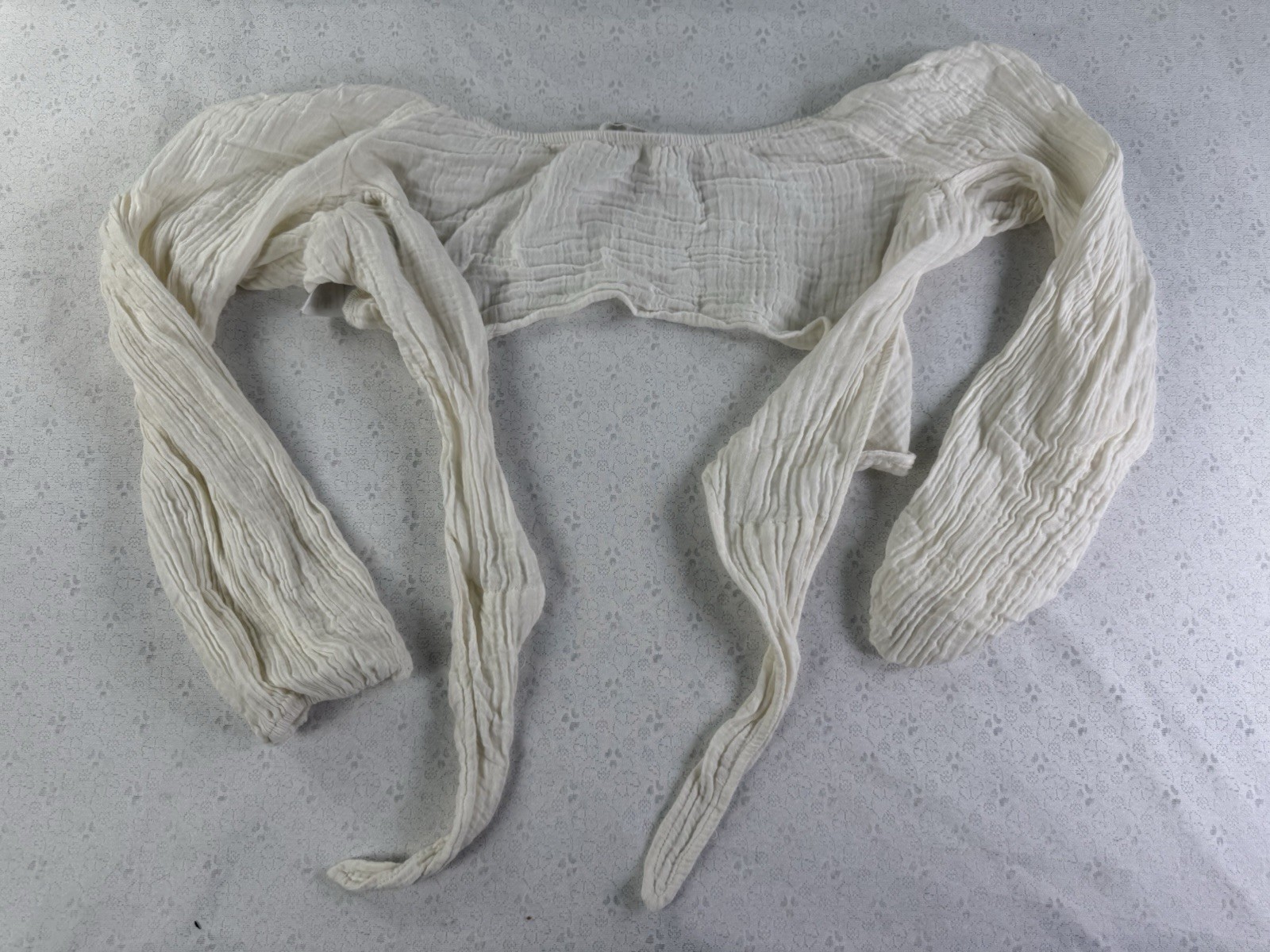 ABERCROMBIE & FITCH Gauze White Cropped Top Long Sleeve Tie Front Blouse Sz M
