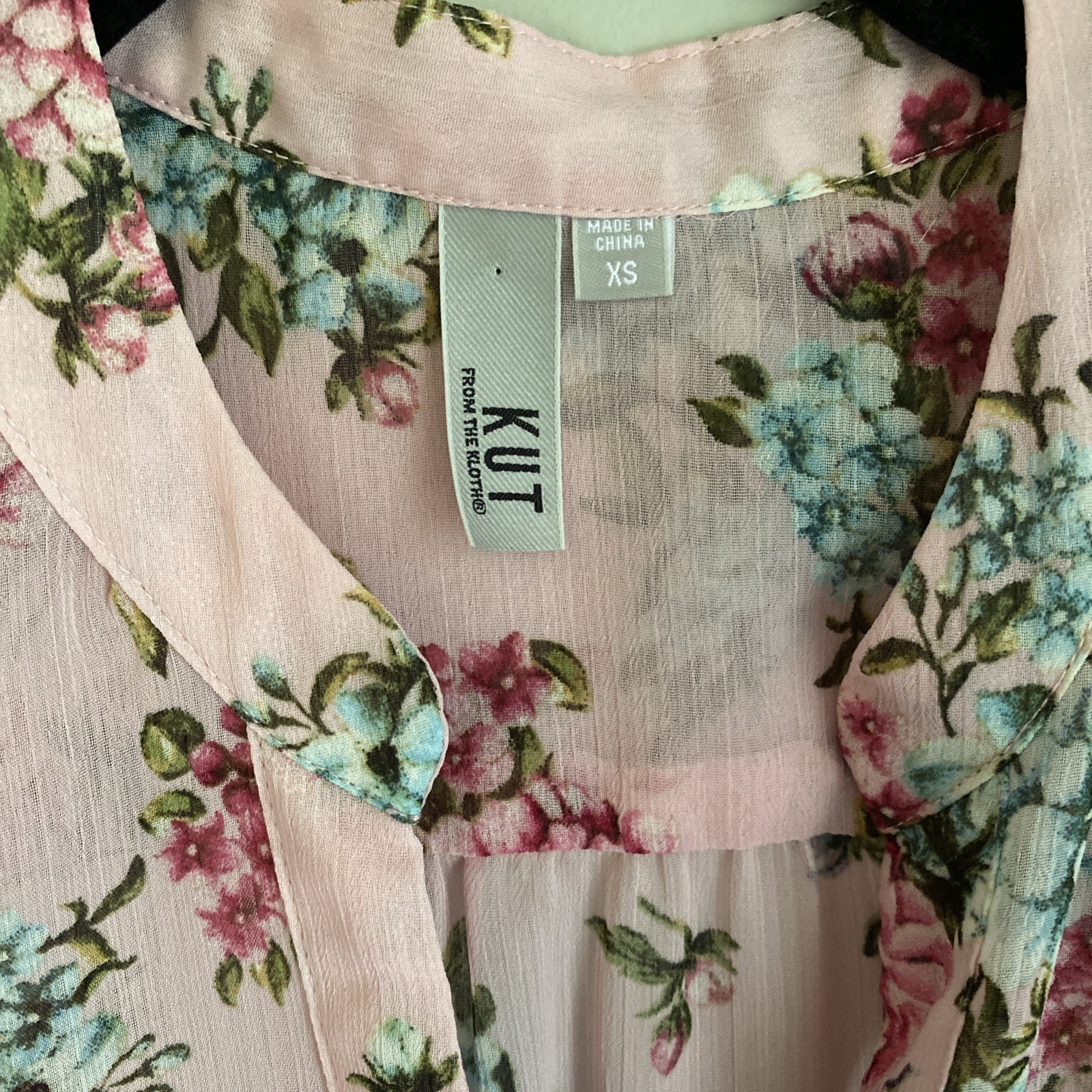 KUT FROM THE CLOTH Blouse Top Womens XS Floral Button Gauzy Roll Tab Cottage