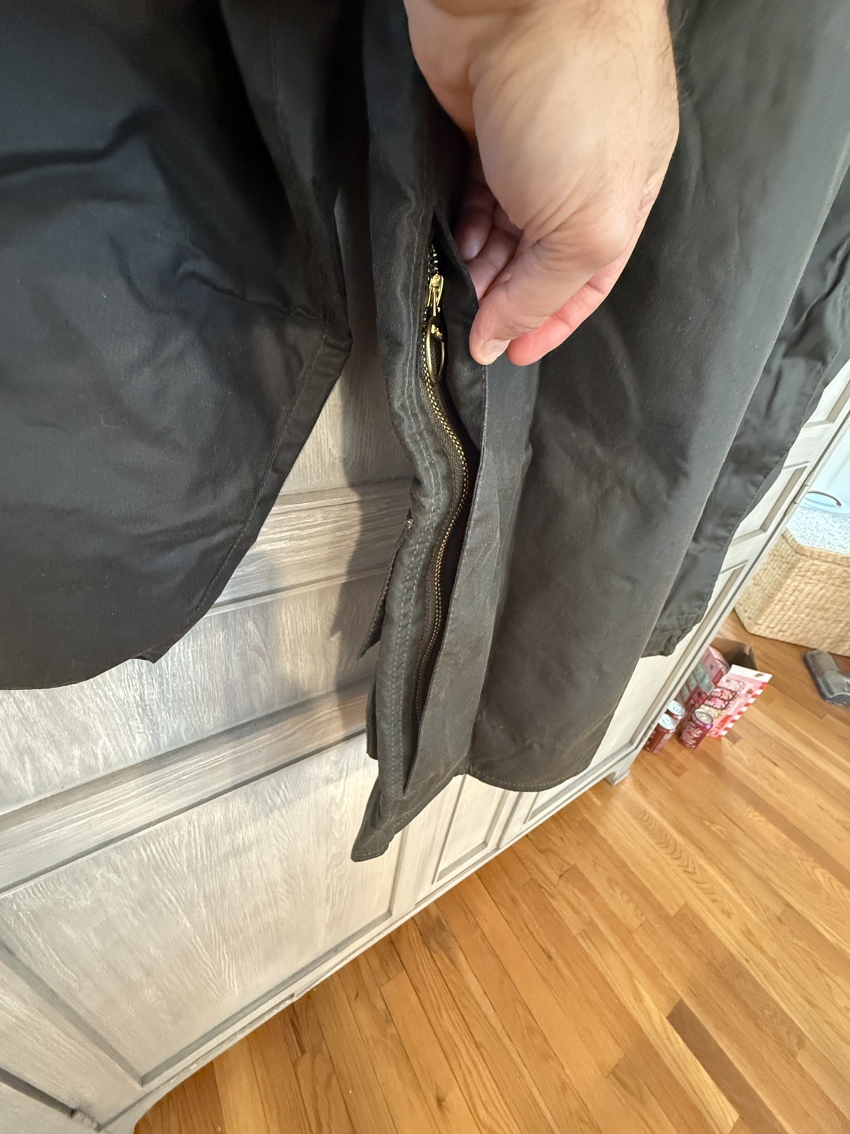 Barbour – Beaufort Waxed Jacket in UK only Archive Olive size 36