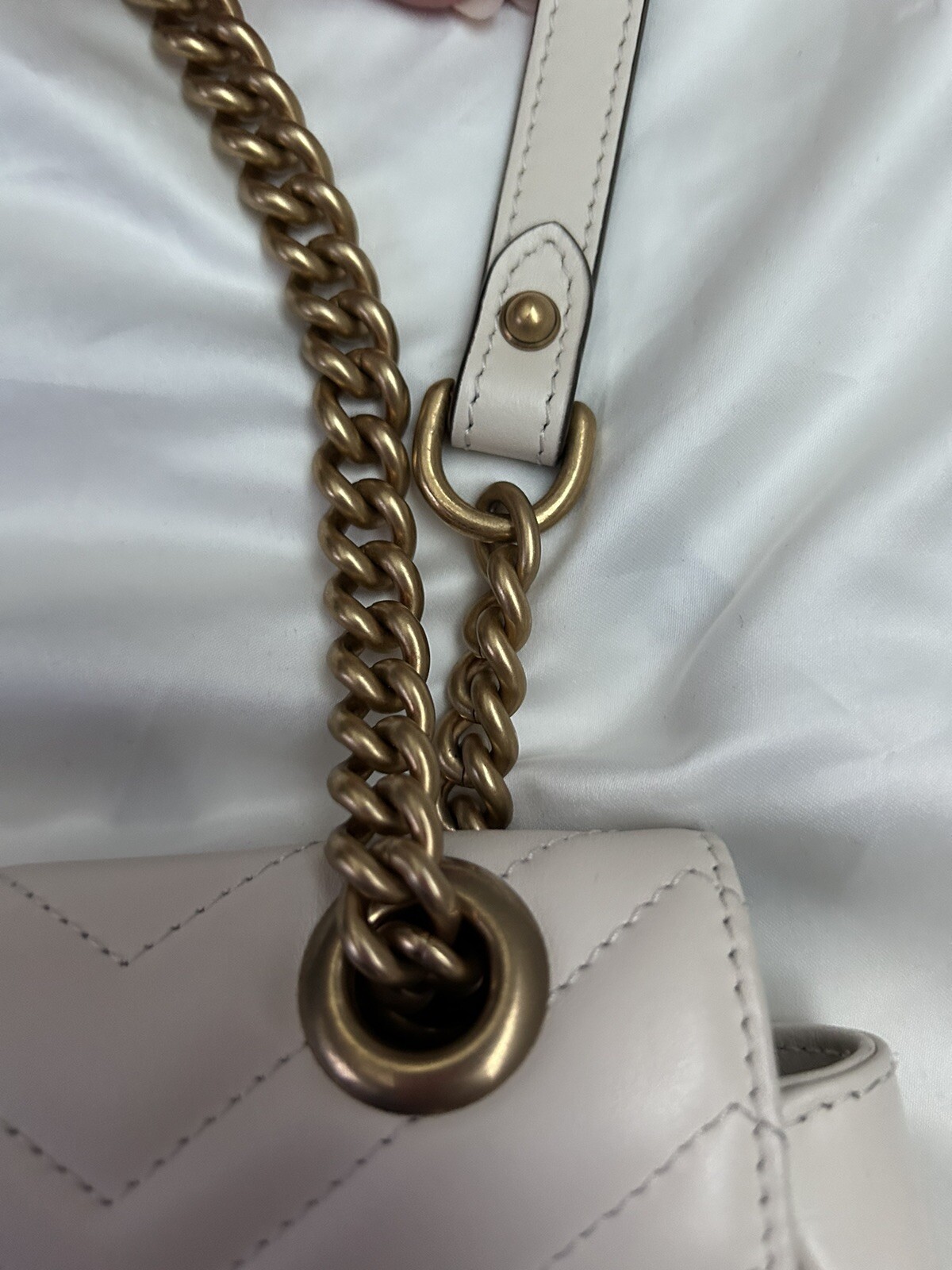 Authentic Gucci GG Marmont Small Shoulder Bag White Matelassé Leather worn twice