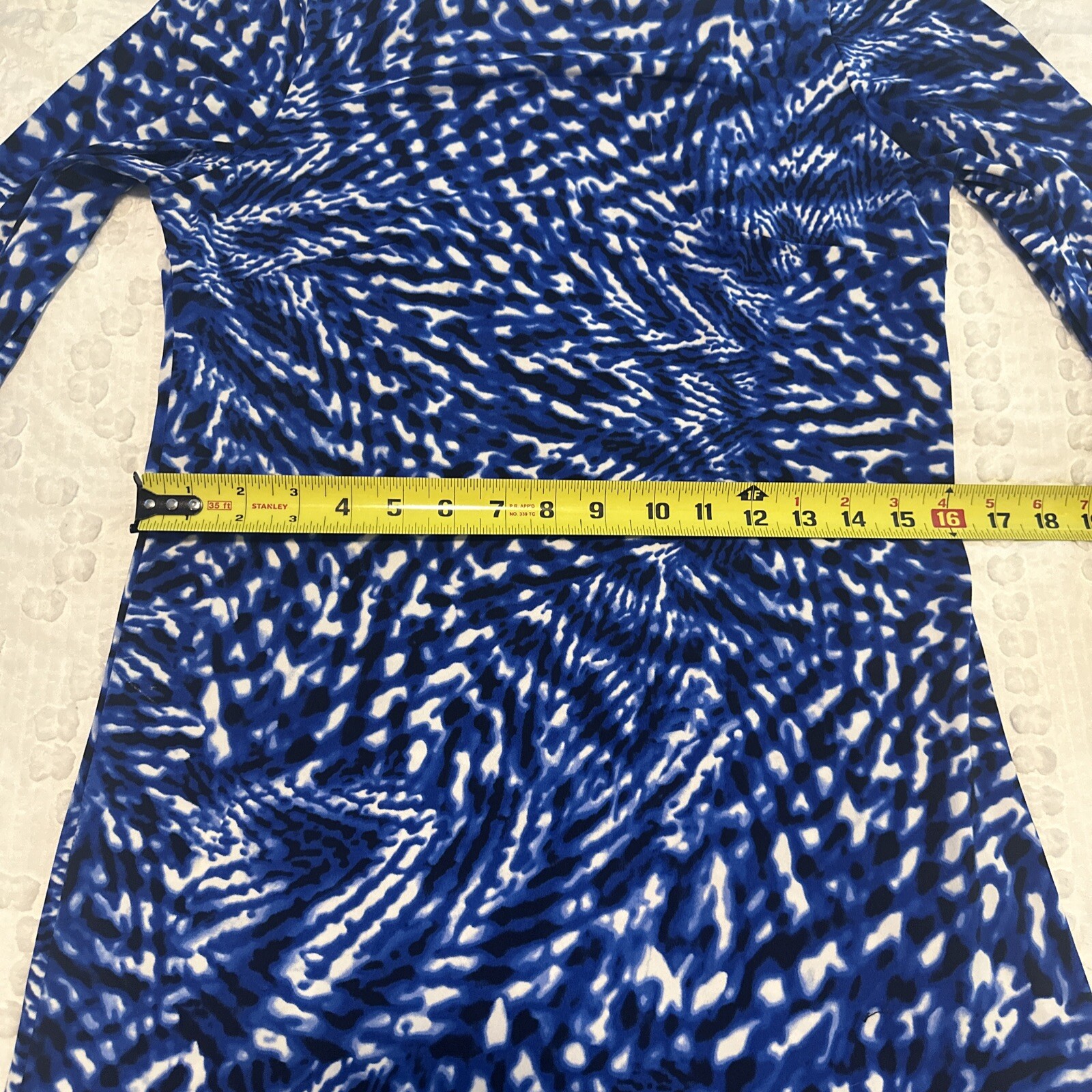 calvin klein 4 3/4 sleeve blue and white shift dress