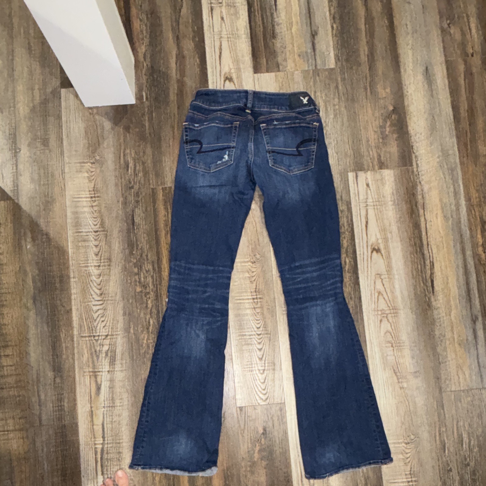 American Eagle Outfitters Women’s Flare Jeans Blue Denim Medium Wash Distressed