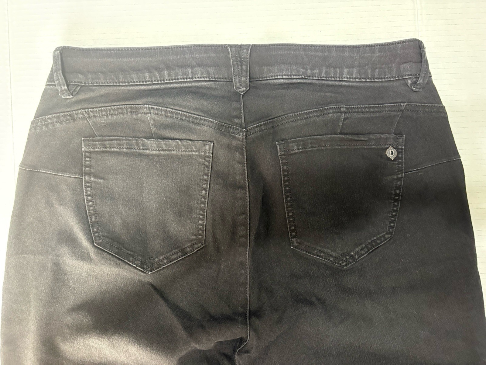 Democracy Womens Size 16W Ab Technology Black Straight Leg Jeans