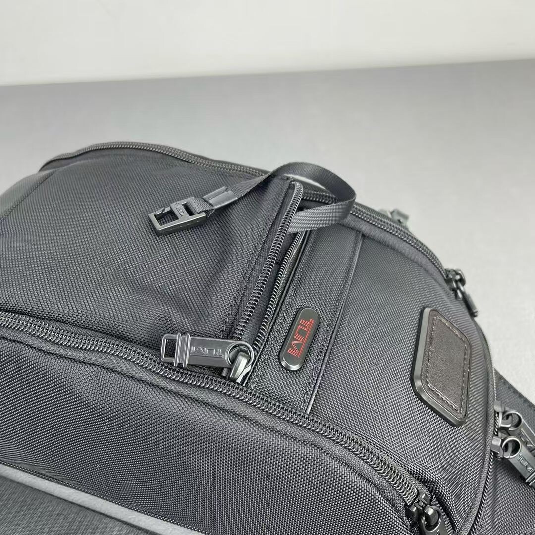 NEW TUMI Alpha Compact Sling One Shoulder Bag Popular Black outlet 26303214