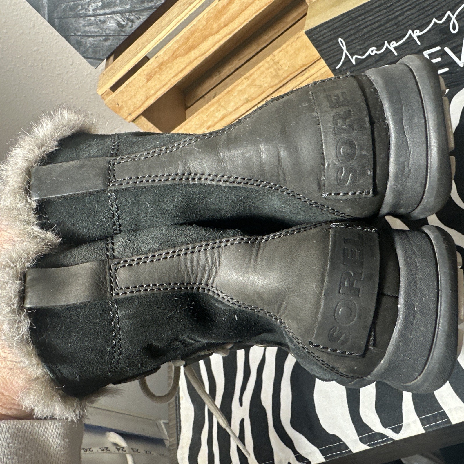 SOREL Explorer Black Suede Leather LaceUp Faux Fur Trim Logo Boots 7.5/38.5 VGUC