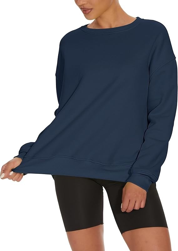Women’s Oversized Sweatshirt Navy Blue Thumbholes 50% Cotton Pullover Medium NEW