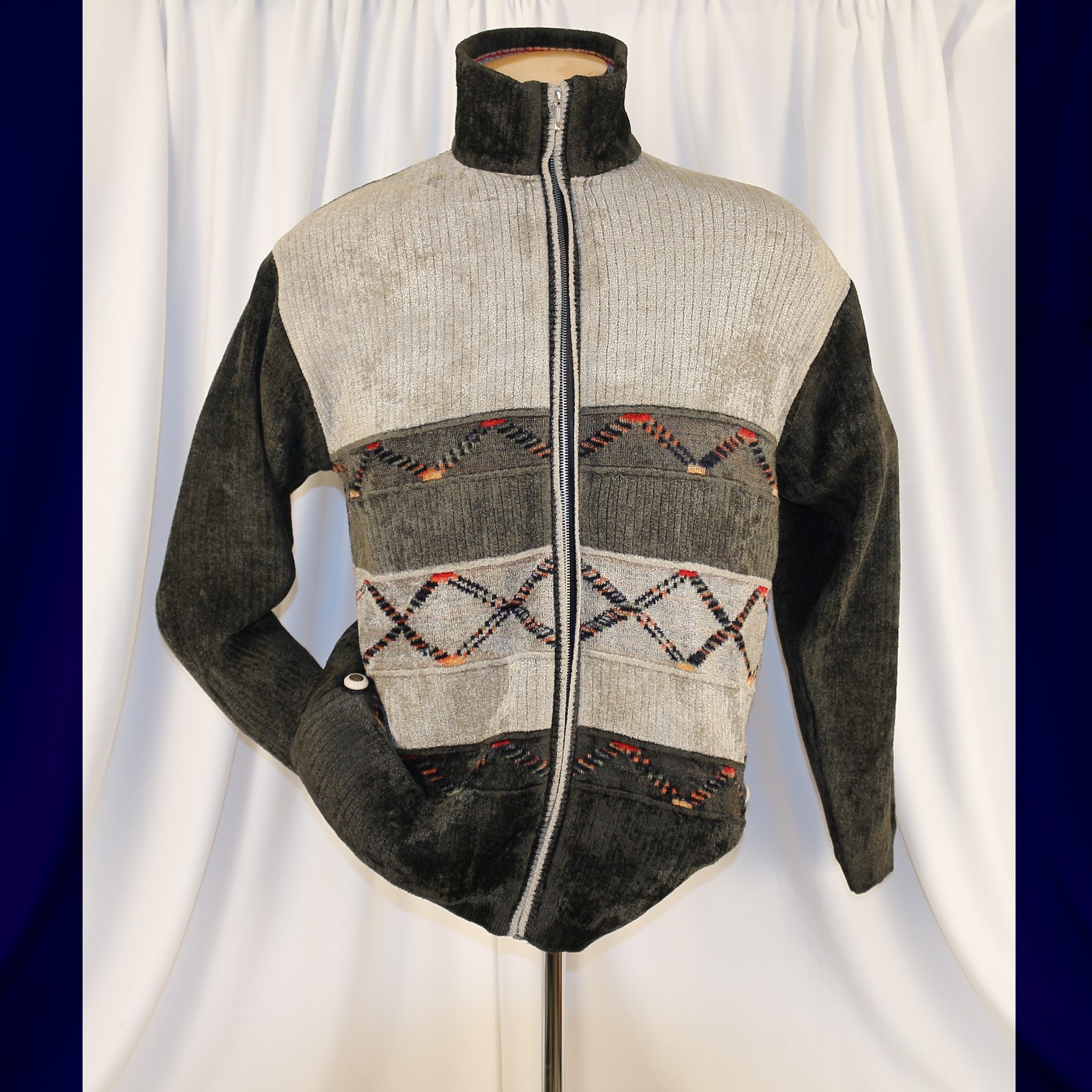 WINTER CARE MODWEAR Gray Black Orange Red Men Velvet Cardigan Sweater Size M