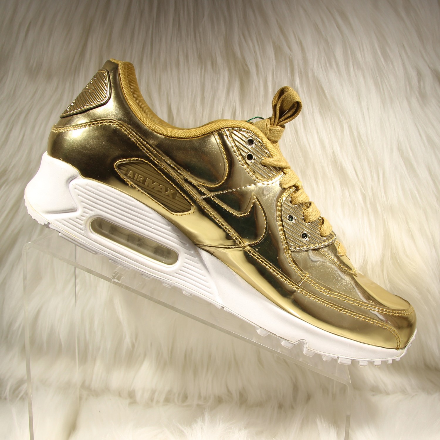 Nike Air Max 90 Metallic Gold Sneakers Shoes Women’s 11 CQ6639-700 Rarely Worn