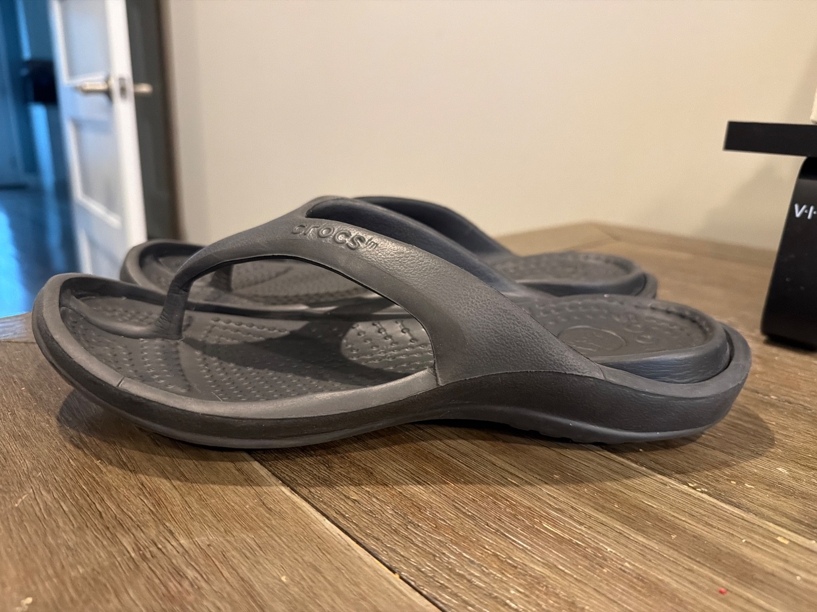 CROCS Black Athens Croslite Classic Flip Flops Comfort Thong Sandals M 10 W 12