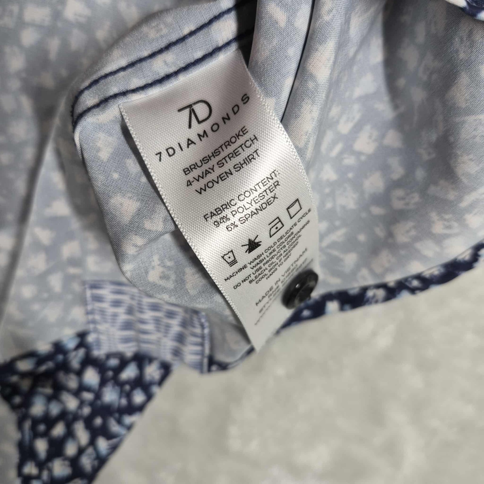 7 Diamonds 4 Way Stretch Shirt Men’s Large Blue Geometric Performance Stretch