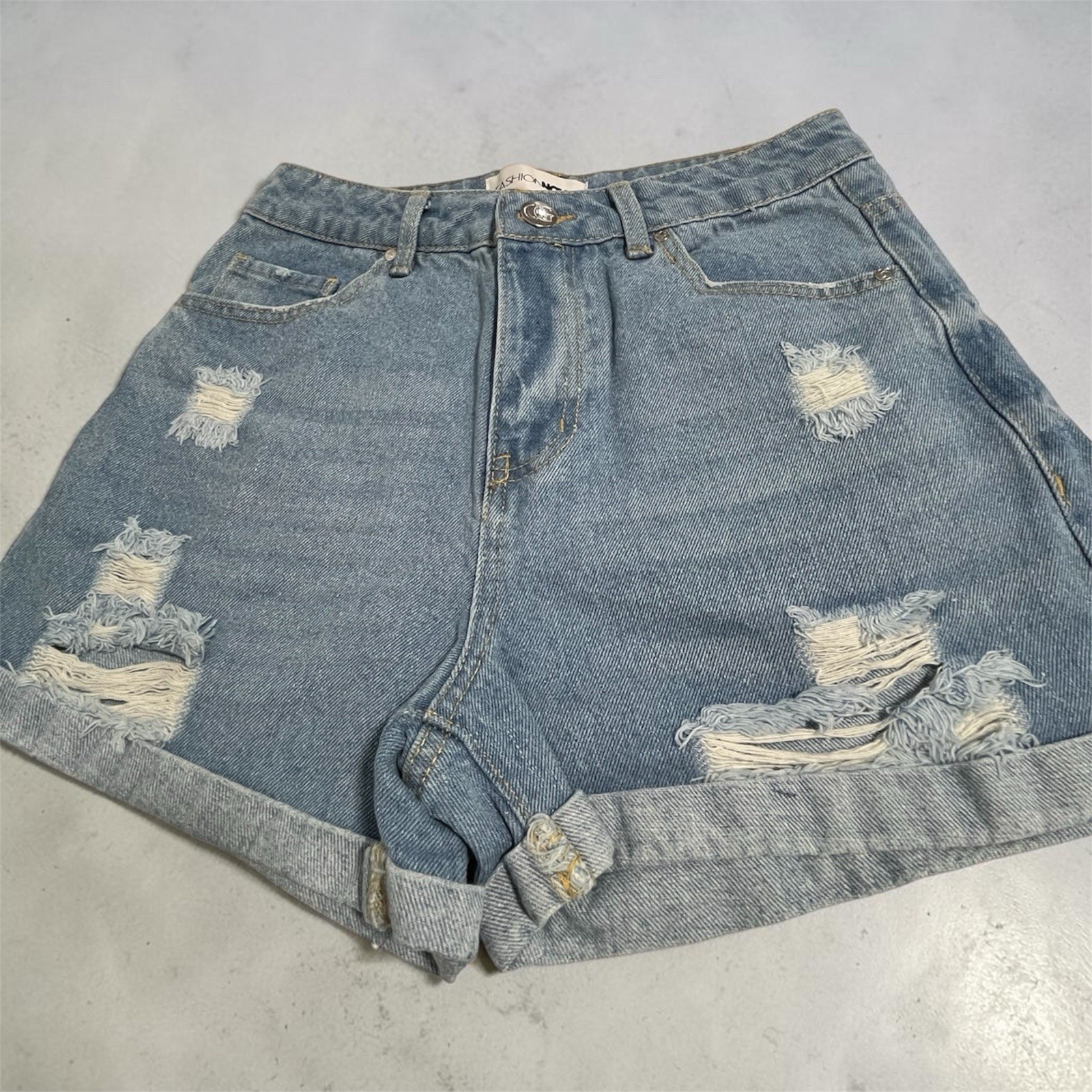 Fashion Nova Women’s Day in the Life Denim Shorts Medium Wash Size 5