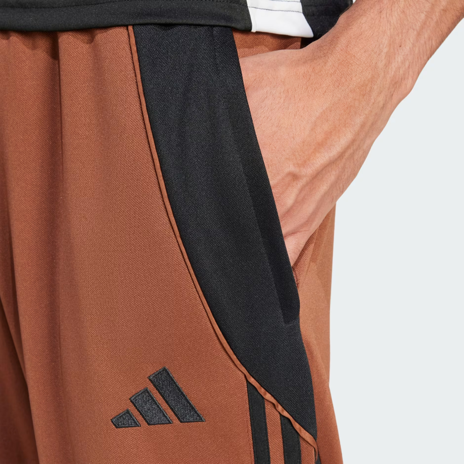 adidas Men’s Tiro 24 AEROREADY Zip Pocket Track Pants JI8601