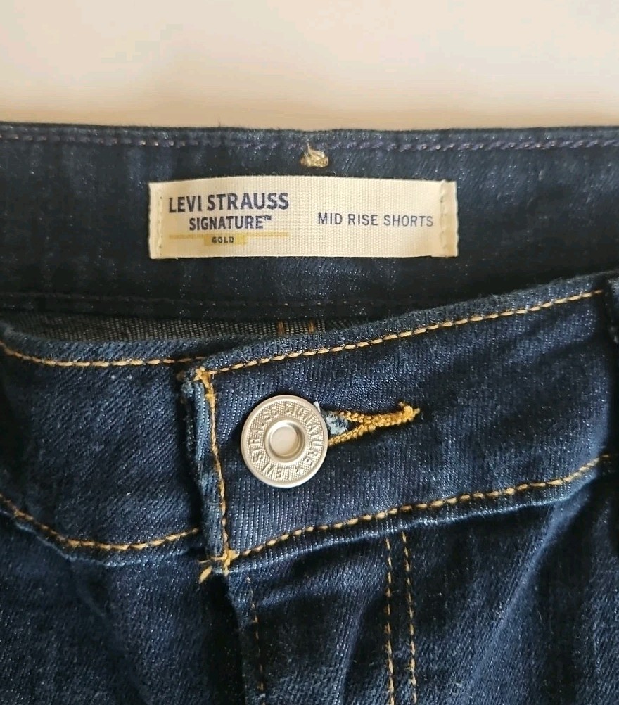 Levi’s Strauss Gold Label Mid-Rise 5″ Denim Shorts Soft Stretch Women 12/W31 New