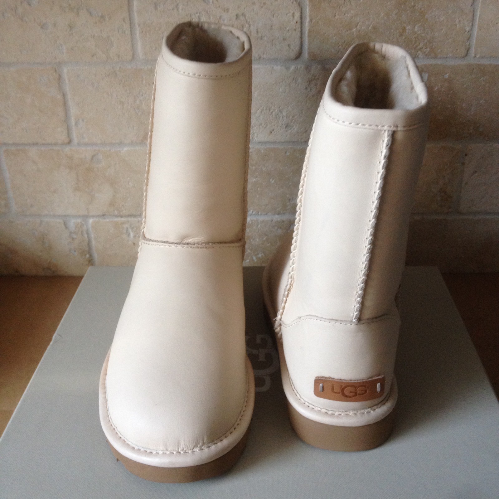 UGG Classic Short Cashmere Pearl Water-resistant Leather Boots Size US 5 Womens