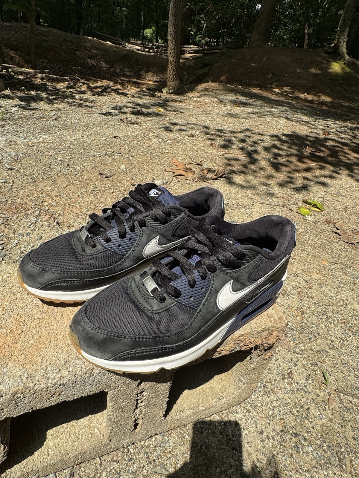 Nike Air Max 90 – Men’s Size 9.5 With navy/black Color. Tons Of Tread Left!