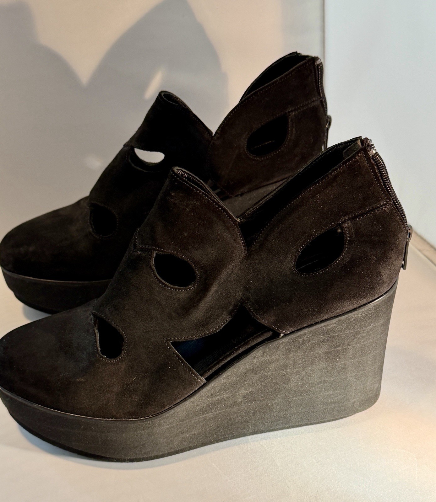 Robert Clergerie Paris Sz 8 Designer Black Suede Platform Heels Wedges Women