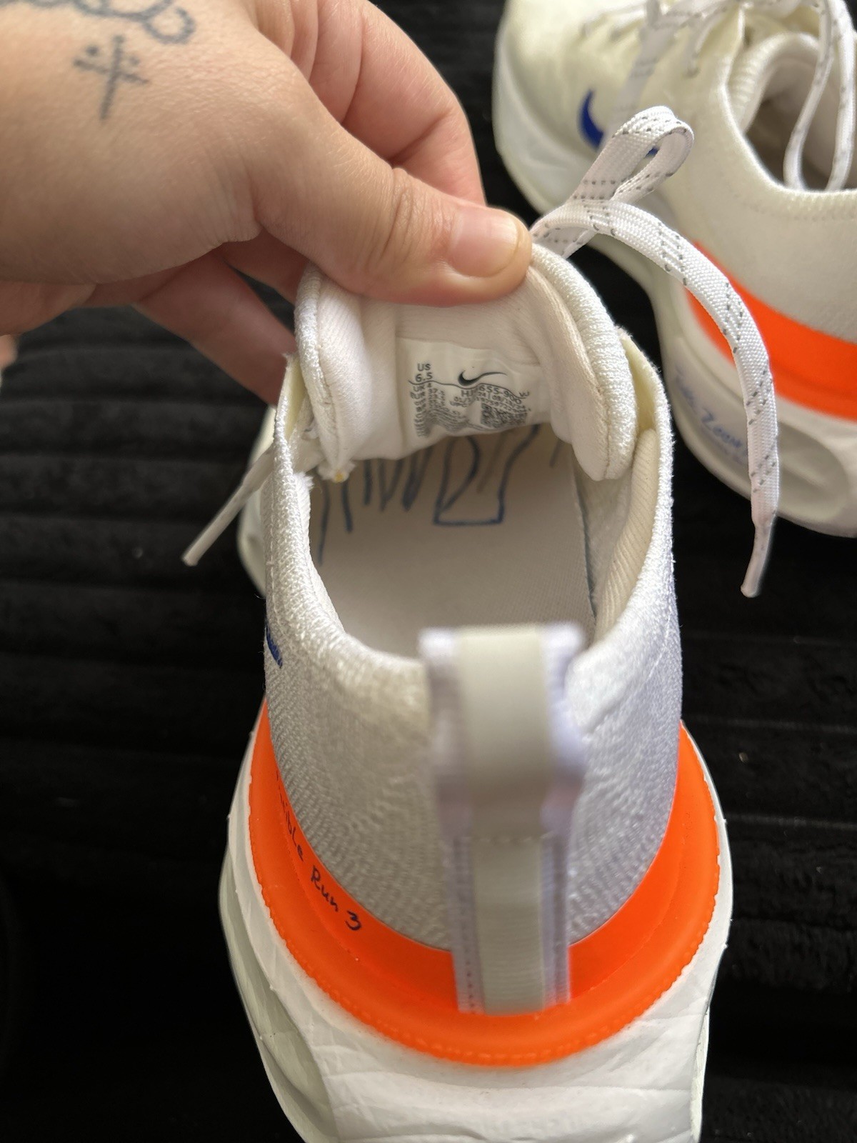 Nike Invincible Run 3 women’s Running Sneaker White/Blue/Orange Lace Up Low Top