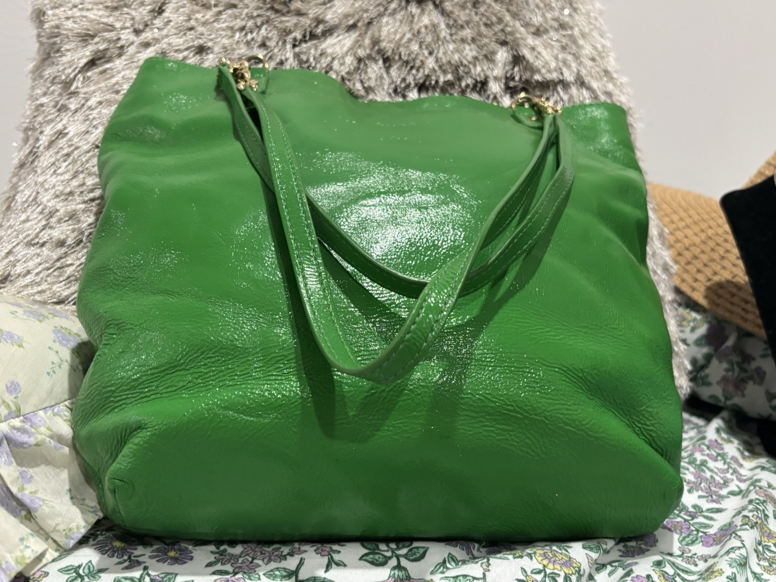 Michael Kors Jet Set Tote Bag bright green patent leather gold chain accents