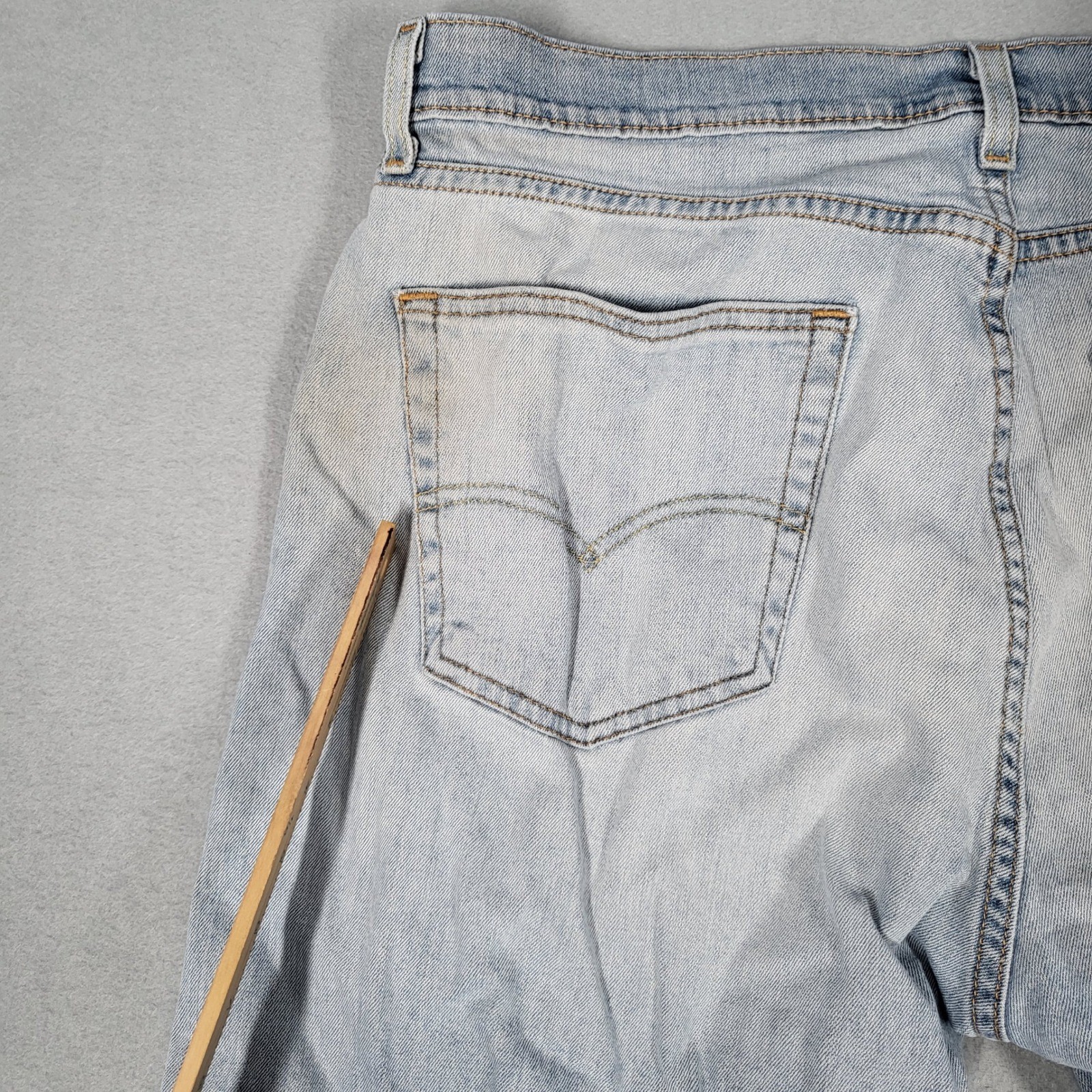 Levi’s 505 Regular Fit Jeans Men’s 36×29 Light Wash Denim Distressed Casual