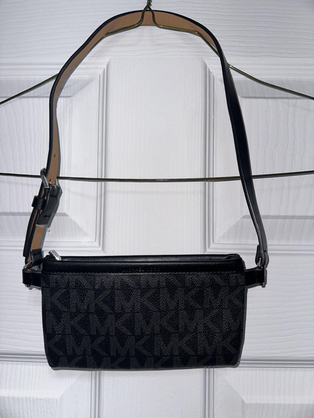 Michael Kors Black Logo Shoulder Bag Pebbled Silver Hardware Designer