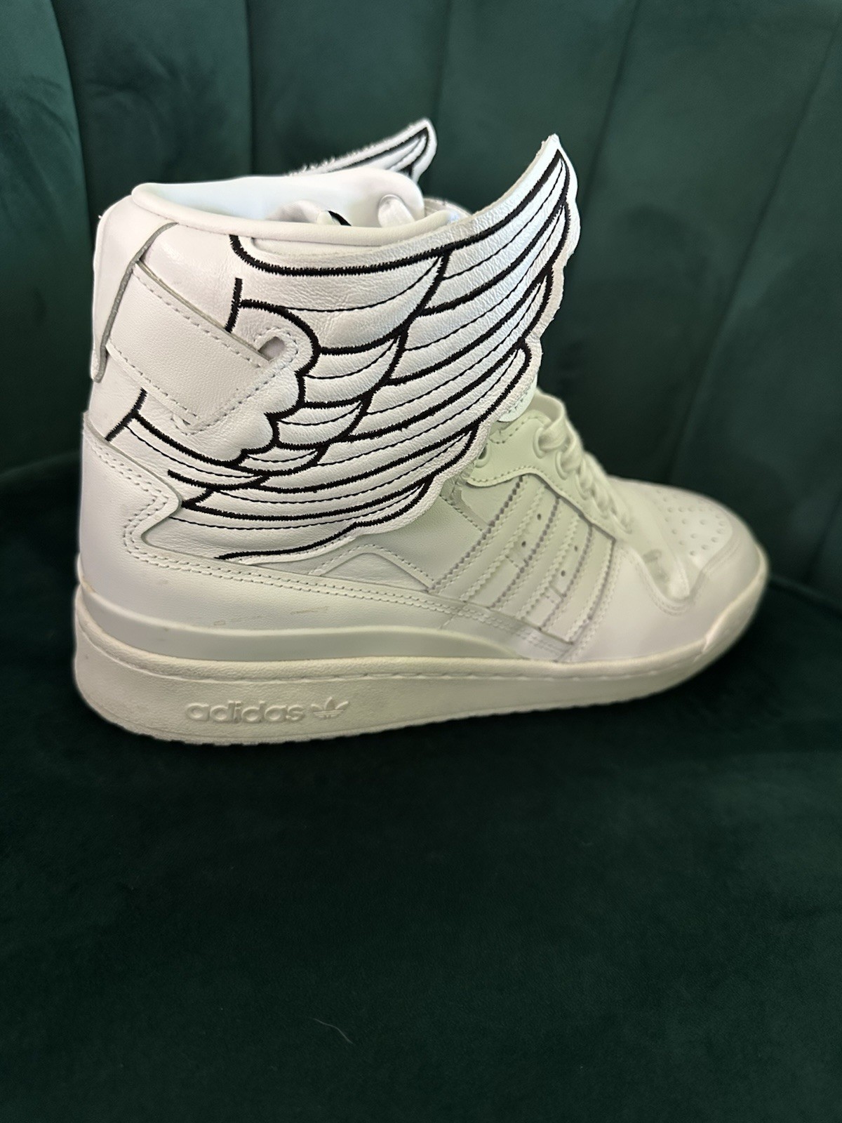 Adidas + Jeremy Scott KS Wings 4.0 White Men’s Size 9 1/2 With Box