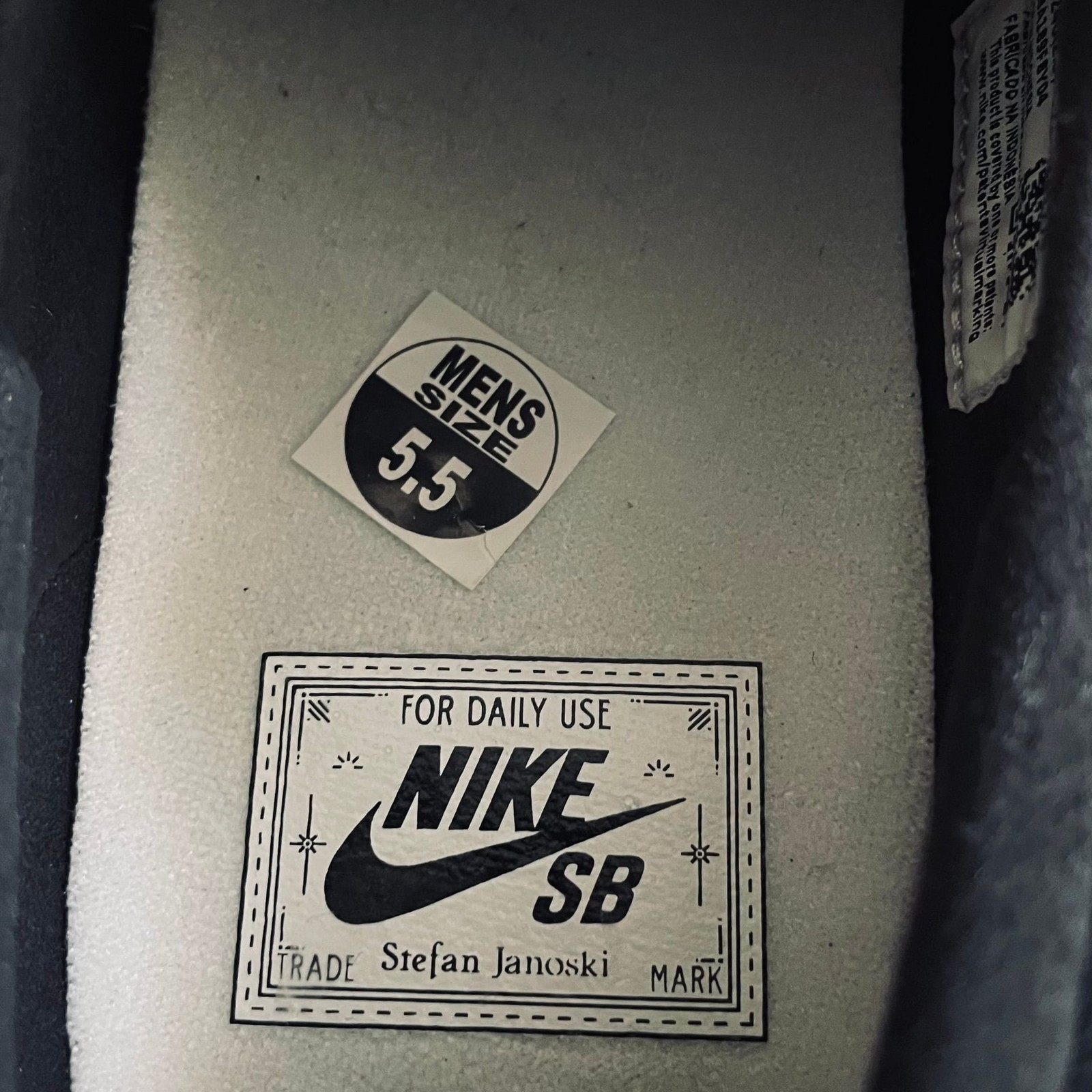 Mens 5.5 Nike SB Janoski+ Slip Skate Shoes Black White Suede