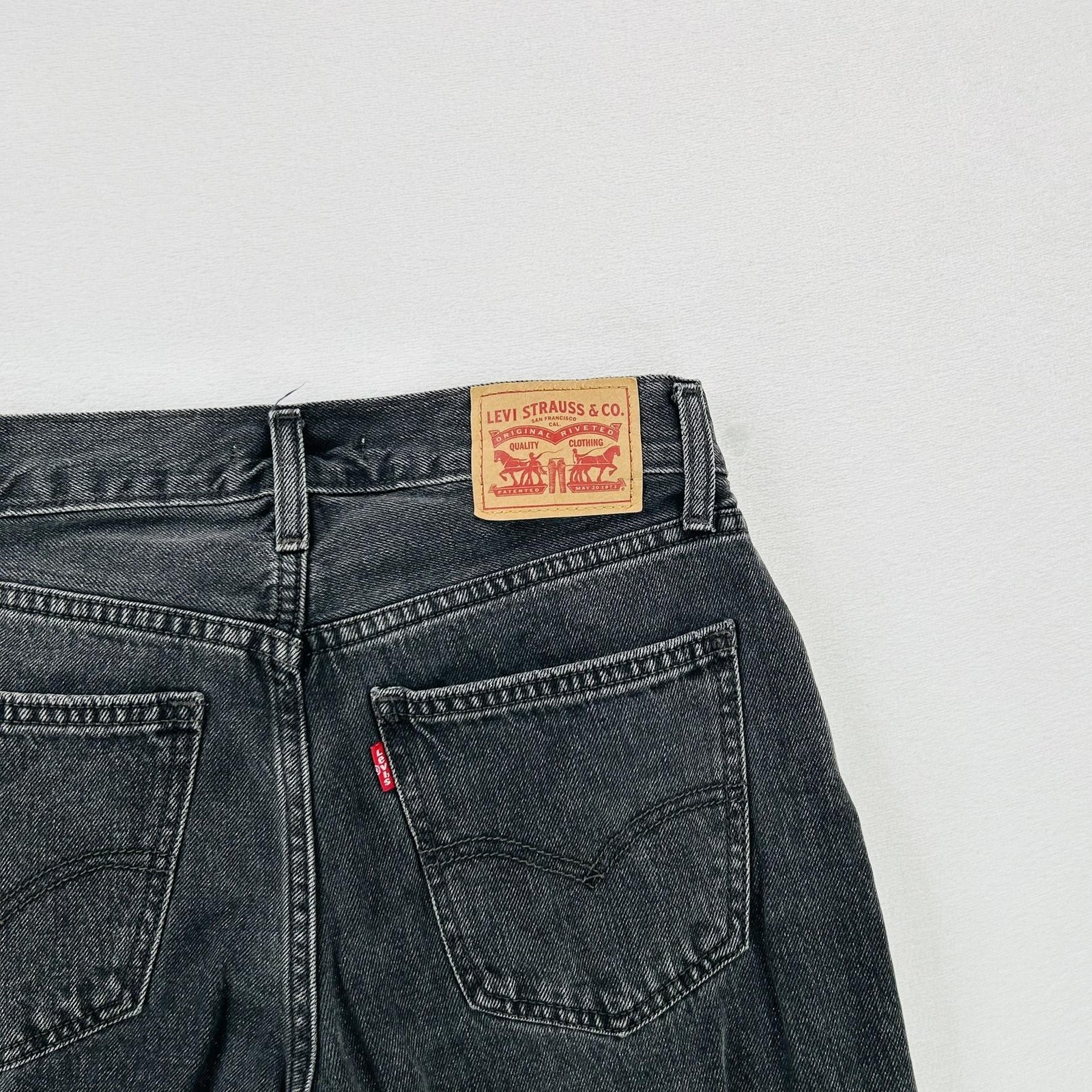 Levi’s Low Pro Straight Jeans Womens 24 Gray Charcoal Wash Denim Pants 5 Pocket