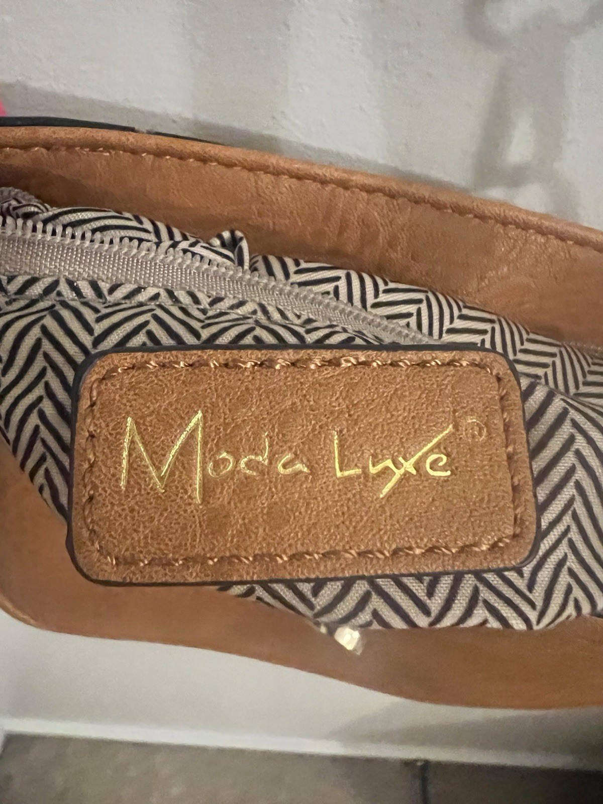 Moda Luxe Women’s Small Brown Chevron Crossbody Gold Zip Adjustable Strap