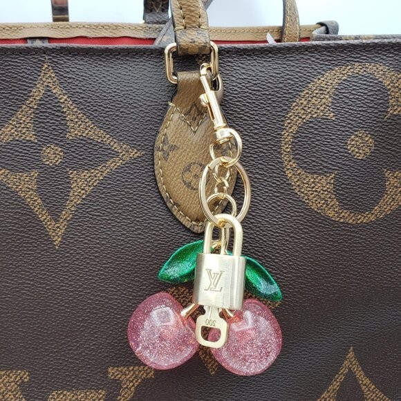 Louis Vuitton Gold Lock 🔒 Authentic LV Key + Unbranded Apple Bag Charm