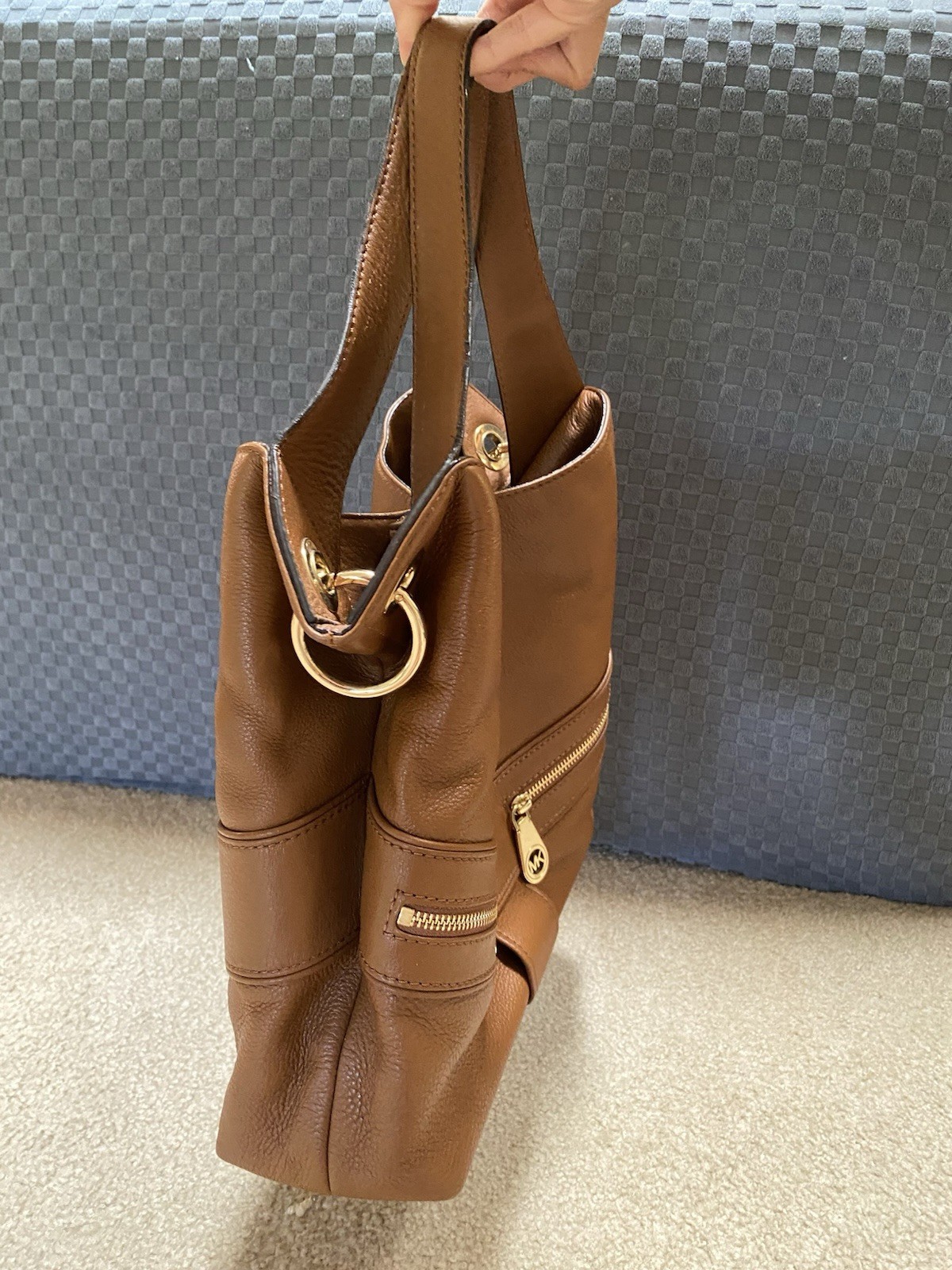 Michael Kors Brown Pebbled Hobo Shoulder Bag Gold Hardware Zip, Pockets
